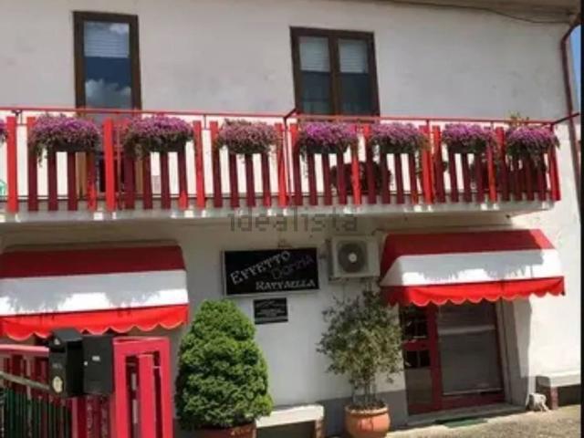 Case e ville in vendita di 135 m² in Via Provinciale