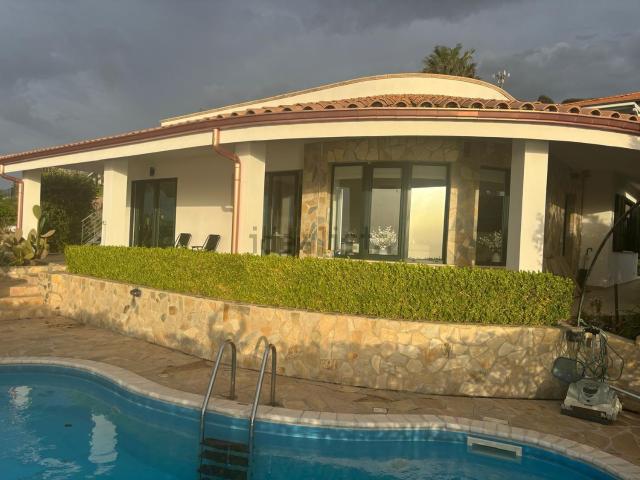 Case e ville in vendita di 135 m² in Contrada Priscopio