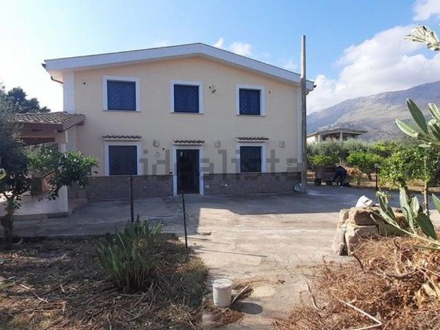 Case e ville in vendita di 135 m² in Contrada Serra Granatelli
