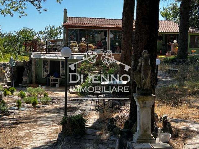 Case e ville in vendita di 135 m² in Strada Valle del Dragone, 5