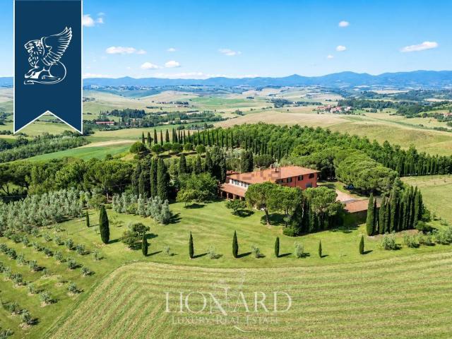 Case e ville in vendita di 1365 m²