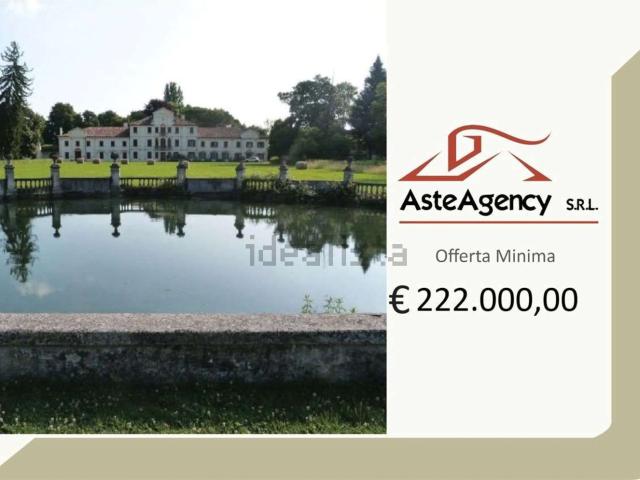 Case e ville in vendita di 1369 m² in Via Roma, 8