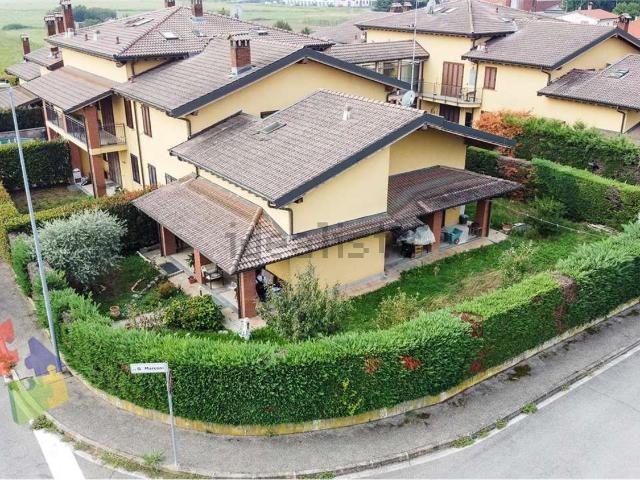 Case e ville in vendita di 136 m² in Via dei Mulini