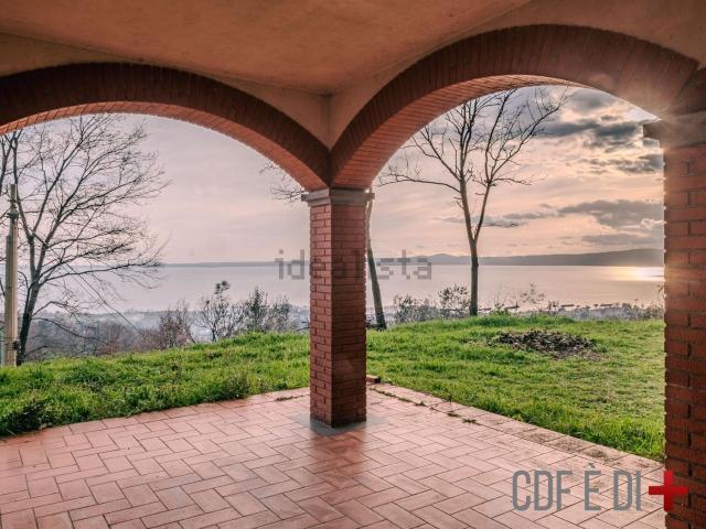 Case e ville in vendita di 136 m² in Via Orvietana