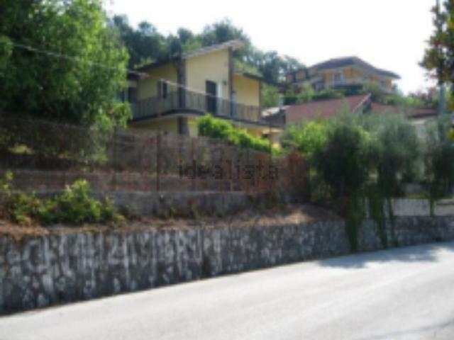 Case e ville in vendita di 136 m² in Piazza Michele Imbriani