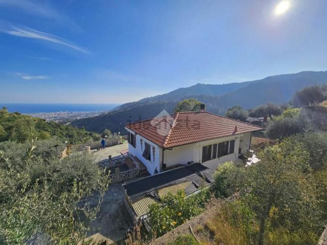 Case e ville in vendita di 137 m²