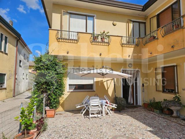 Case e ville in vendita di 137 m²