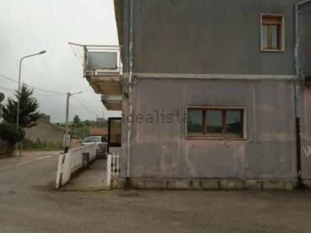 Case e ville in vendita di 137 m² in Via del Sambuco, 12