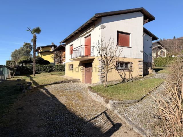 Case e ville in vendita di 137 m² in Via Ferruccio Pellini, 4