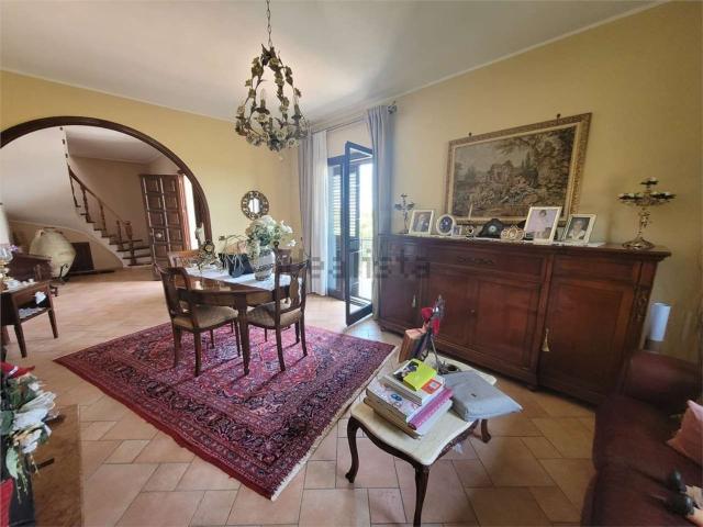 Case e ville in vendita di 138 m² in Via A. De Gasperi, 1