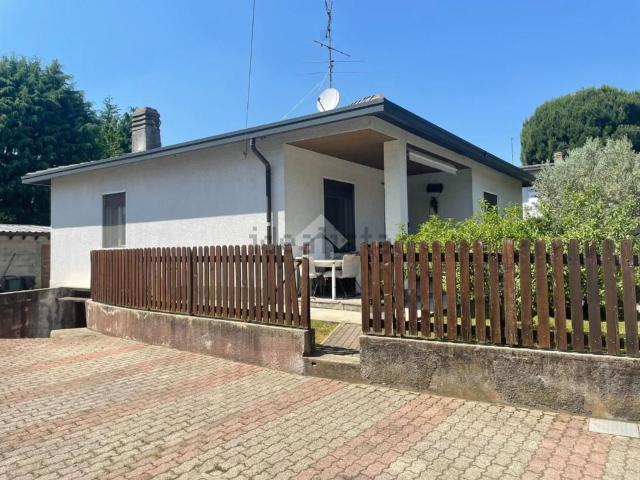 Case e ville in vendita di 138 m² in Via Damiano Chiesa, 17