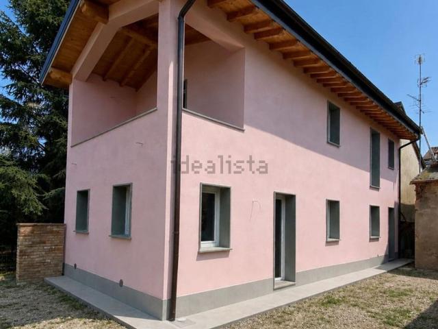 Case e ville in vendita di 138 m² in Via Fossa