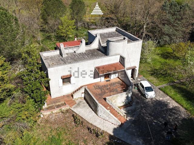 Case e ville in vendita di 138 m² in Via Pizzo del Vento
