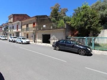 Case e ville in vendita di 139 m² in Via Giuseppe Mazzini, 59