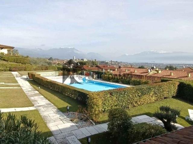 Case e ville in vendita di 139 m² in Via dei Prati