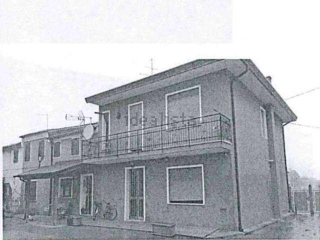 Case e ville in vendita di 139 m² in Via Obbia Alta II Tronco, 32