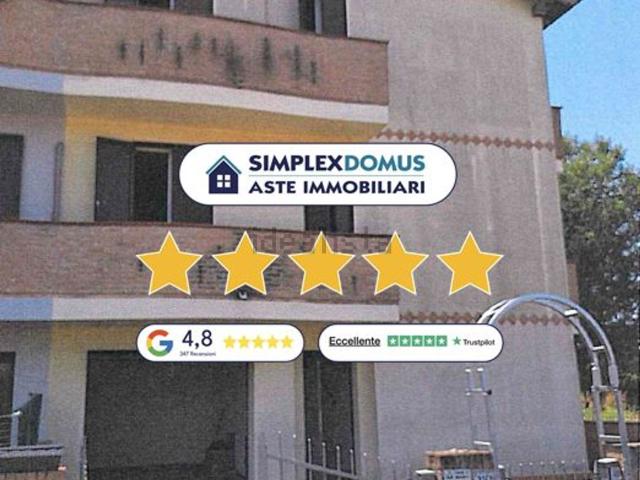 Case e ville in vendita di 139 m² in Via Lelio Basso