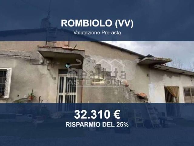 Case e ville in vendita di 139 m² in Via Petroso, 5