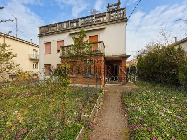 Case e ville in vendita di 139 m² in Piazza I Maggio, 45