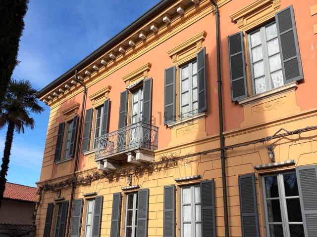 Case e ville in vendita di 1400 m²