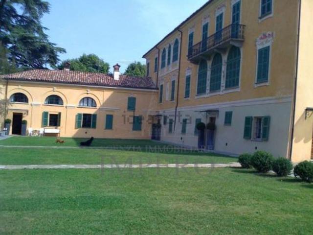 Case e ville in vendita di 1400 m² in Strada Ville, 6
