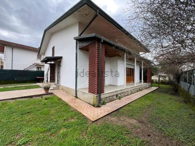 Case e ville in vendita di 140 m²