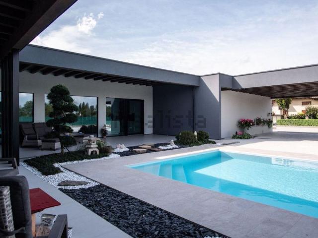 Case e ville in vendita di 140 m²