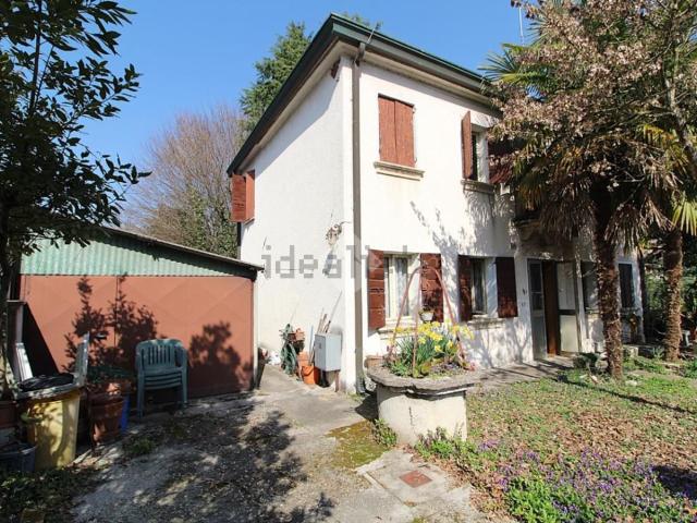Case e ville in vendita di 140 m²