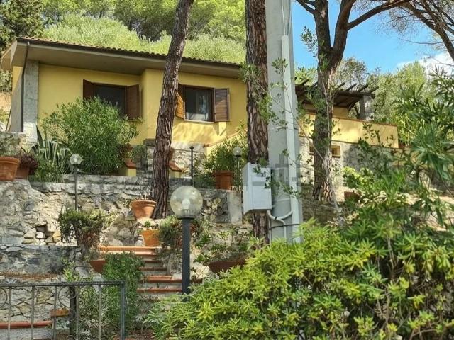 Case e ville in vendita di 140 m²