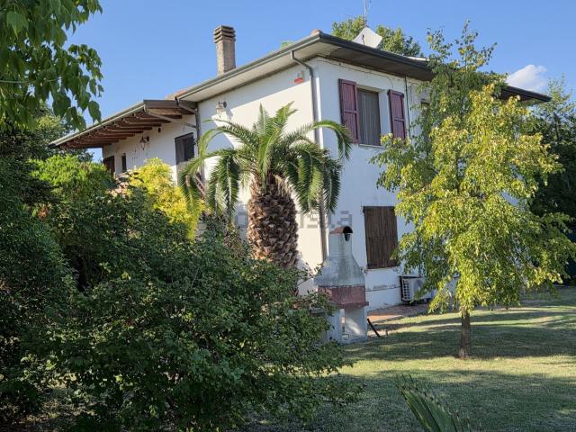 Case e ville in vendita di 140 m²