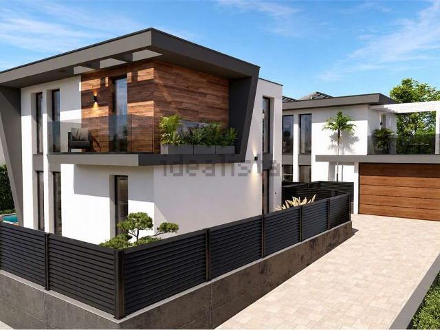 Case e ville in vendita di 140 m² in Via Case Sparse