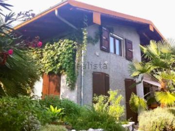 Case e ville in vendita di 140 m² in Via Cervano, 11