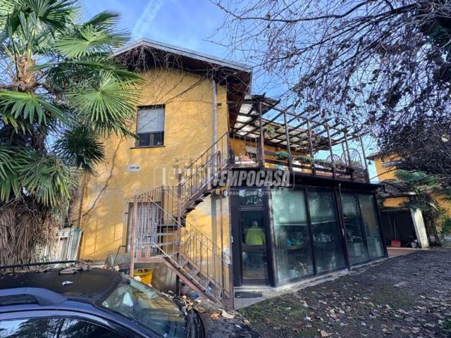 Case e ville in vendita di 140 m² in Via Garibaldi, 139