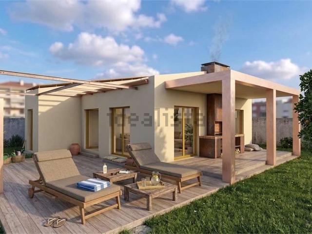 Case e ville in vendita di 140 m² in Via Ghitella