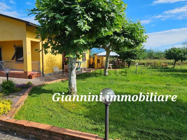 Case e ville in vendita di 140 m² in Via Giannini