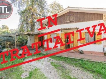 Case e ville in vendita di 140 m² in Via dell&apos Orsa Maggiore