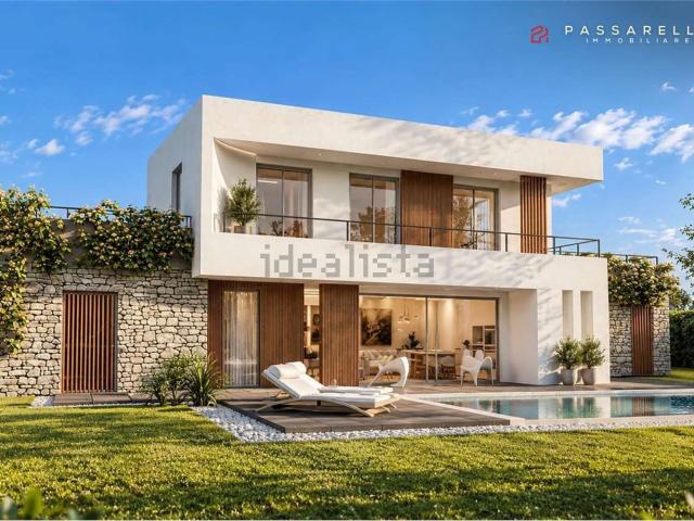 Case e ville in vendita di 140 m² in Via Fratelli Berto Gugl. e Spartaco, 10