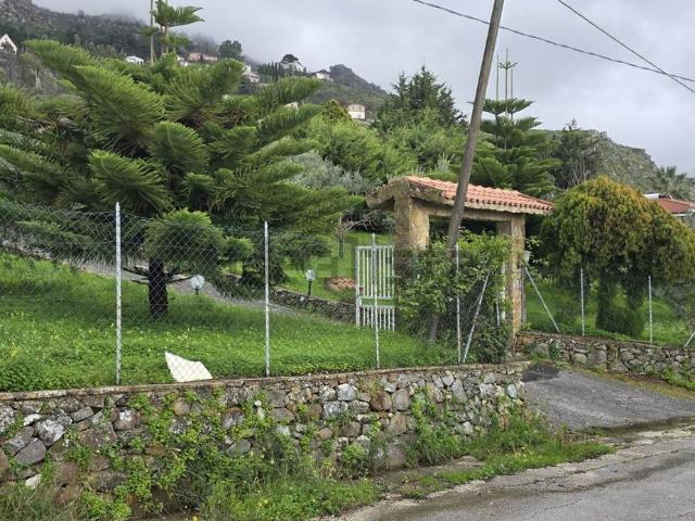Case e ville in vendita di 140 m² in Via Frattina, 8