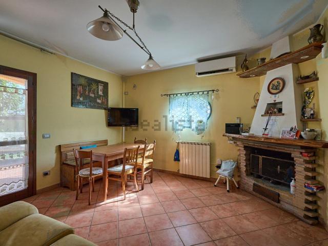 Case e ville in vendita di 140 m² in Via Onani