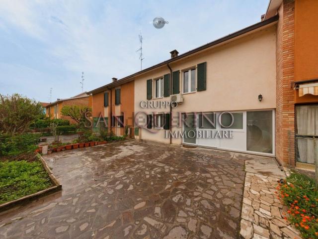 Case e ville in vendita di 140 m² in Via Ludovico Ariosto, 27