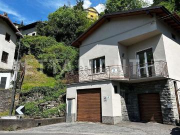 Case e ville in vendita di 140 m² in Via Matteotti, 22