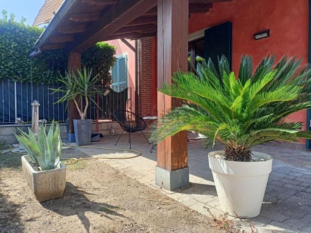 Case e ville in vendita di 140 m² in Via Maria Grazia Cutuli