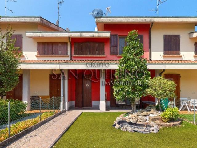 Case e ville in vendita di 140 m² in Via Solazzi, 31