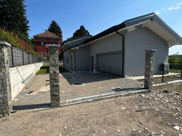 Case e ville in vendita di 140 m² in Via San Martino