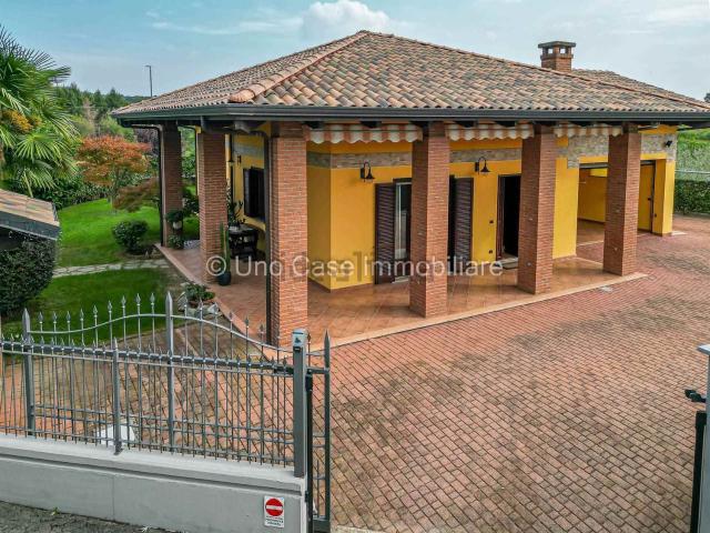 Case e ville in vendita di 140 m² in Via Porta Pia, 31
