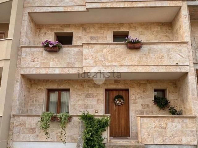 Case e ville in vendita di 140 m² in Via Padre Bernardo da Latiano