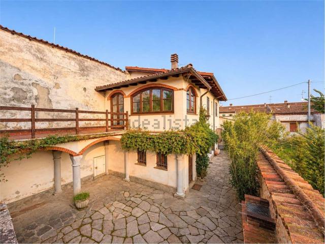 Case e ville in vendita di 140 m² in Via per Genova