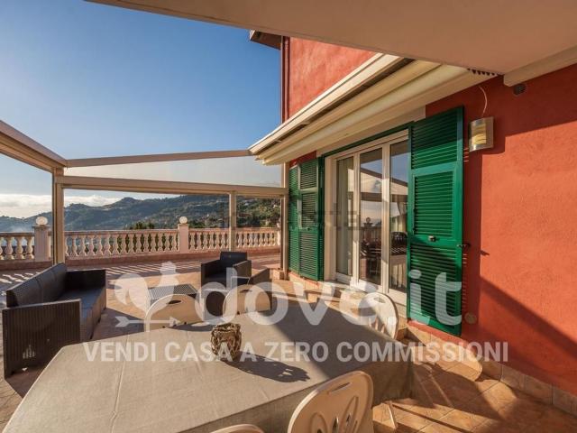 Case e ville in vendita di 140 m² in Via Tamagna, 17