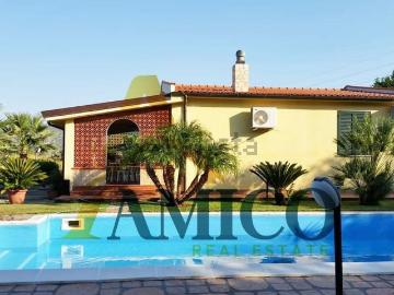 Case e ville in vendita di 140 m² in Via Vicinale Battaglia