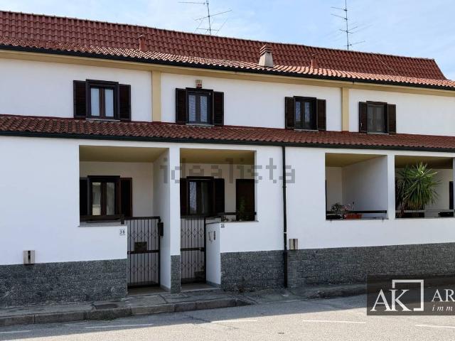 Case e ville in vendita di 140 m² in Via Vignale, 36